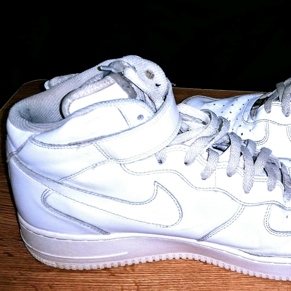 NIKE Air Force 1 High Top (Size 12) Men's Shoes - Picture 4 of 6